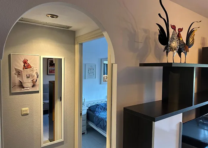 Bajo El Gallo Apartment